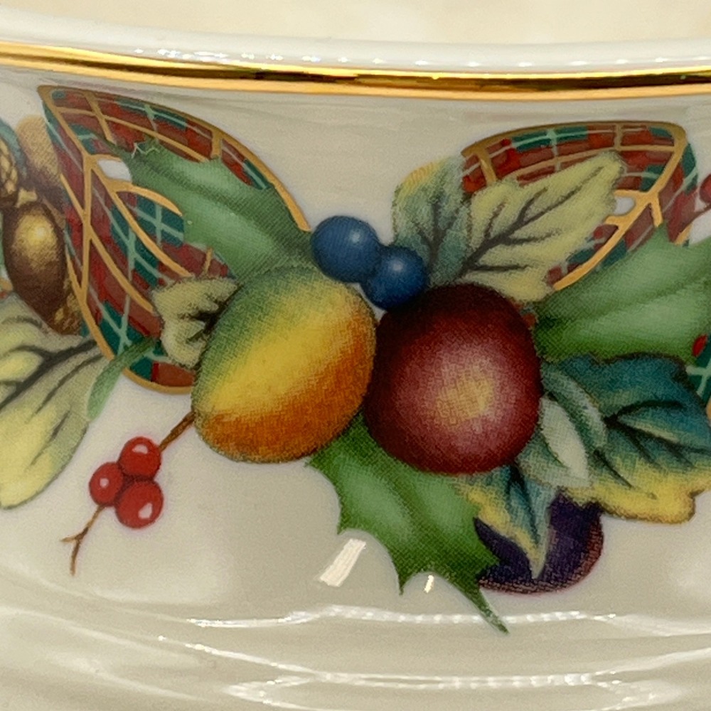Lenox USA Porcelain Christmas Holiday Tartan Tealight Fragrance Warmer Lattice - Picture 2 of 8